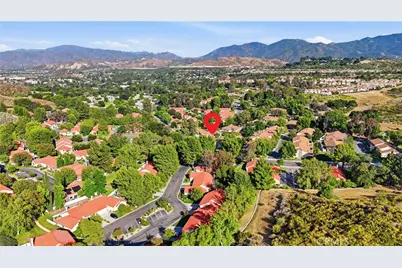 20002 Avenue Of The Oaks, Newhall, CA 91321 - Photo 30