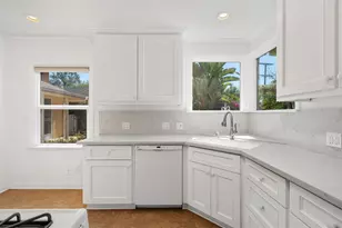 11580 Blix St, Valley Village, CA 91602 - Photo 10