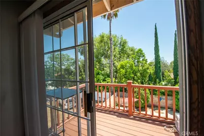 10516 Independence, Chatsworth, CA 91311 - Photo 18