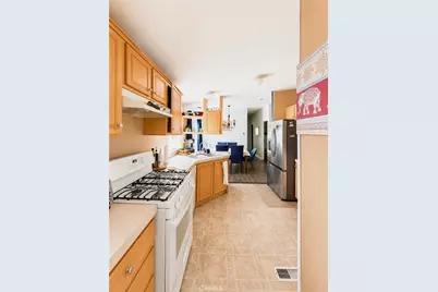 7560 Woodman #134, Van Nuys, CA 91405 - Photo 10