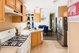 7560 Woodman, Van Nuys, CA 91405 - Photo 10