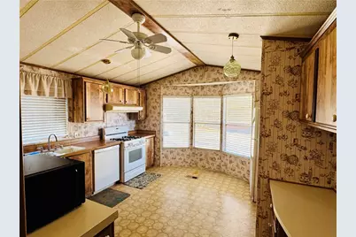 333 S Dennison #6, Tehachapi, CA 93561 - Photo 8