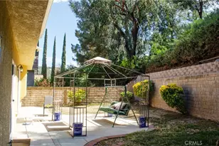 24371 Crestview Dr, Newhall, CA 91321 - Photo 8