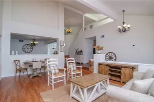 24371 Crestview Dr, Newhall, CA 91321 - Photo 14