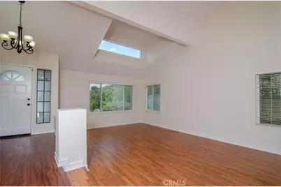 24371 Crestview Drive, Newhall, CA 91321 - Photo 12