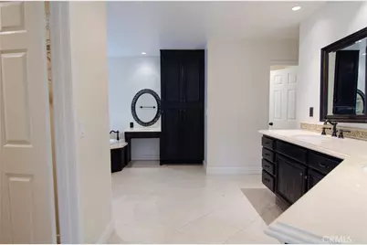 24371 Crestview Drive, Newhall, CA 91321 - Photo 50
