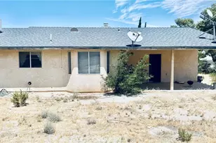 31195 Stanley St, Lucerne Valley, CA 92356 - Photo 2