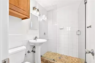 5923 Woodman Ave, Los Angeles, CA 91401 - Photo 18