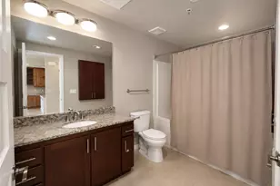 21301 Erwin St, Woodland Hills, CA 91367 - Photo 20