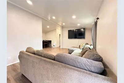 16079 Yarnell #B1, Sylmar, CA 91342 - Photo 6