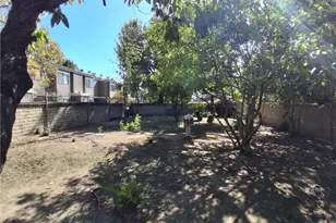 12587 Bradley Ave, Sylmar, CA 91342 - Photo 32