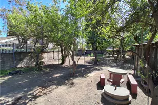 12587 Bradley Ave, Sylmar, CA 91342 - Photo 30