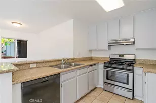 13126 Bromont, Sylmar, CA 91342 - Photo 12