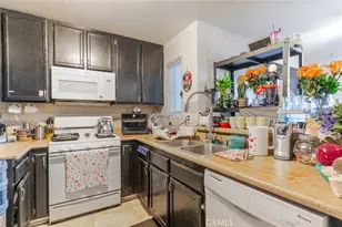 13100 Bromont Ave, Sylmar, CA 91342 - Photo 8