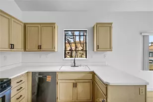 18108 Erik Ct, Canyon Country, CA 91387 - Photo 6