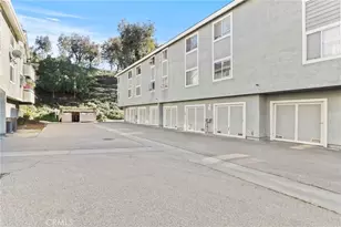 26908 Flo Ln, Canyon Country, CA 91351 - Photo 28