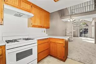 26908 Flo Ln, Canyon Country, CA 91351 - Photo 12