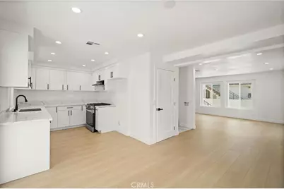7010 Lennox Avenue, Van Nuys, CA 91405 - Photo 10