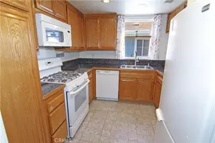 26808 Claudette St, Canyon Country, CA 91351 - Photo 14