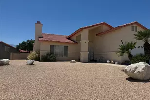 9619 Lido Ct, Desert Hot Springs, CA 92240 - Photo 2