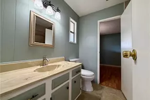8801 17 Eton, Canoga Park, CA 91304 - Photo 2