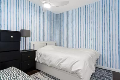 18307 Burbank Blvd #92, Tarzana, CA 91356 - Photo 10
