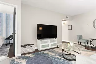18307 Burbank Blvd, Tarzana, CA 91356 - Photo 2