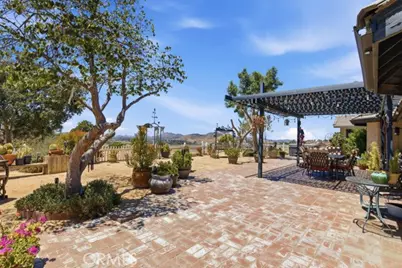 9722 Hierba, Agua Dulce, CA 91390 - Photo 30
