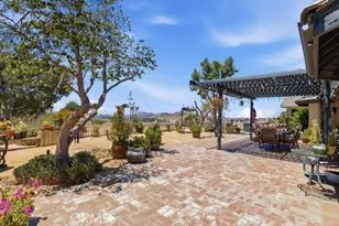 9722 Hierba, Agua Dulce, CA 91390 - Photo 30