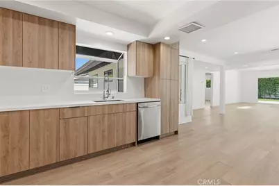 23030 Dolorosa, Woodland Hills, CA 91367 - Photo 12