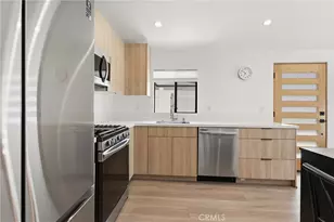 23030 Dolorosa, Woodland Hills, CA 91367 - Photo 42