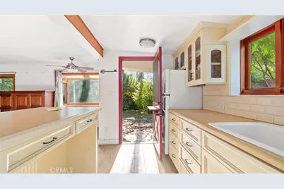 18552 Erwin, Tarzana, CA 91335 - Photo 26