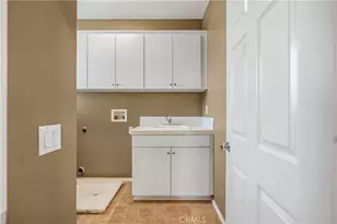 11500 Santini Ln, Porter Ranch, CA 91326 - Photo 40