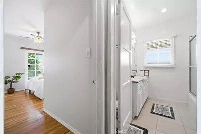 17061 Lorne, Lake Balboa, CA 91406 - Photo 14