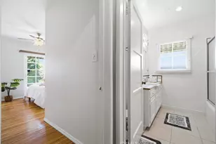 17061 Lorne, Lake Balboa, CA 91406 - Photo 14