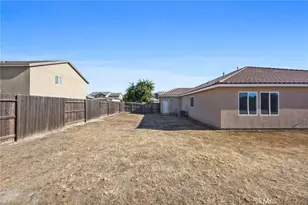 15530 Montalone Pl, Bakersfield, CA 93314 - Photo 32