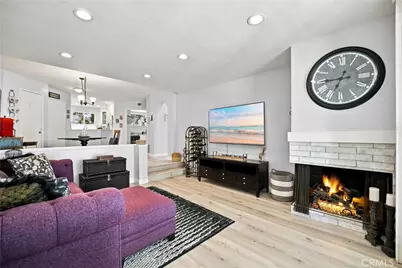 25697 Pine Creek, Wilmington, CA 90744 - Photo 8