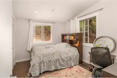 5708 McDonie Avenue, Woodland Hills, CA 91367 - Photo 16