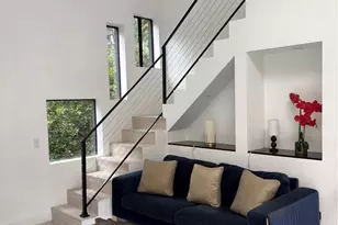 10051 Westwanda Dr, Beverly Hills, CA 90210 - Photo 2