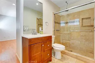 16670 Moorpark, Encino, CA 91436 - Photo 20