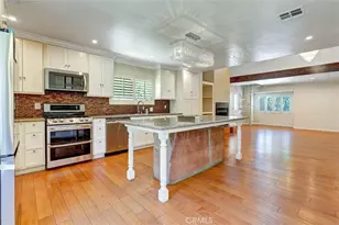 16670 Moorpark, Encino, CA 91436 - Photo 12