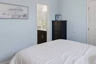 9735 Via Roma, Burbank, CA 91504 - Photo 22