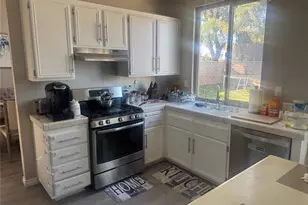 1059 Silvercreek, Corona, CA 92882 - Photo 8