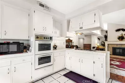23459 Canzonet Street, Woodland Hills, CA 91367 - Photo 12
