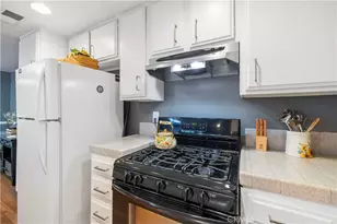 24835 Apple St, Newhall, CA 91321 - Photo 14