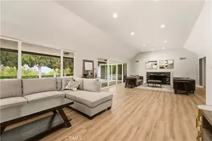 15701 Royal Ridge, Sherman Oaks, CA 91403 - Photo 8
