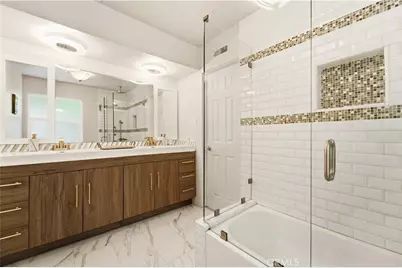 15701 Royal Ridge, Sherman Oaks, CA 91403 - Photo 20