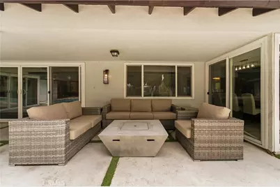 15701 Royal Ridge, Sherman Oaks, CA 91403 - Photo 32