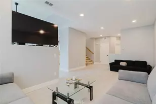 27631 Iris Pl, Castaic, CA 91384 - Photo 8