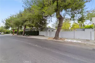 11105 Califa, North Hollywood, CA 91601 - Photo 6